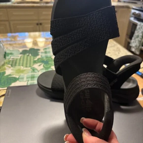 Sketcher slip-ins black sandal - Picture 3 of 3